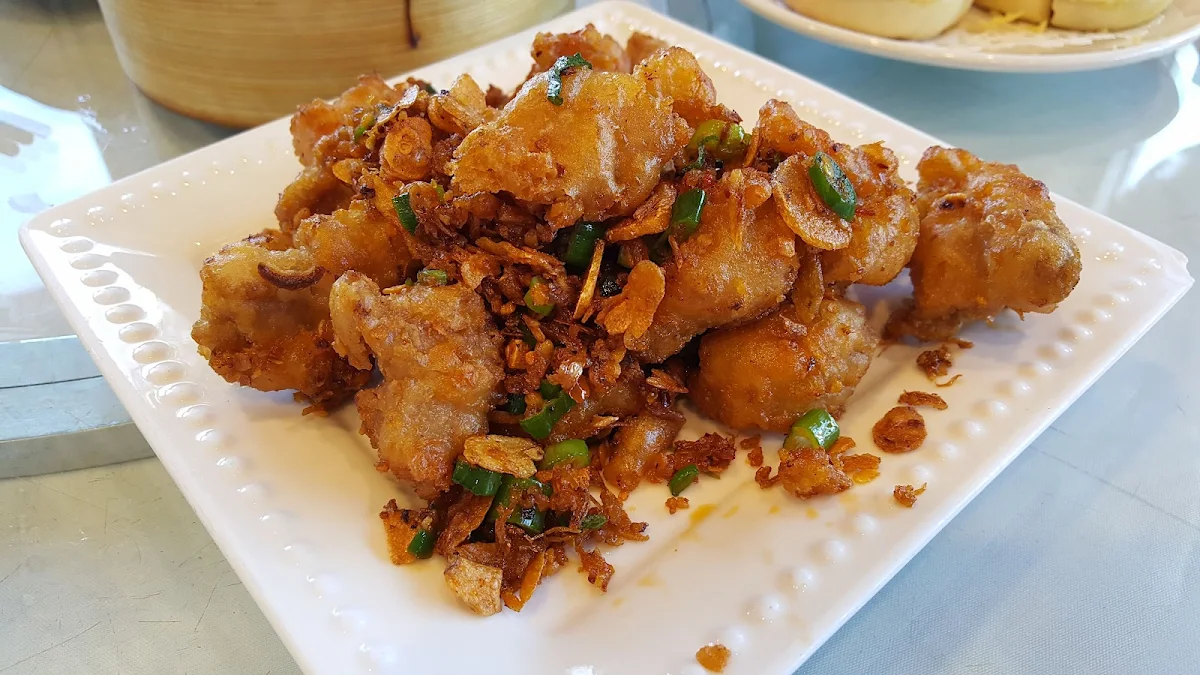 Deep Fried Chicken Knees with Chili Pepper Salt 椒盐鸡膝